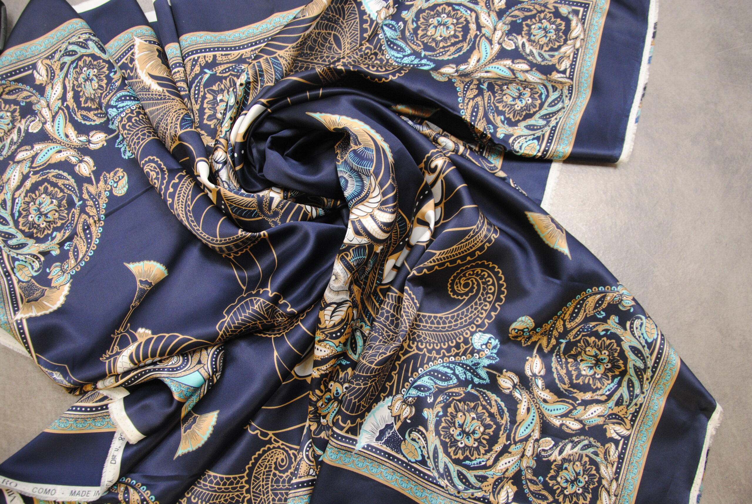 seta foulard 3 scaled Foulard pura seta   Paisley Blu